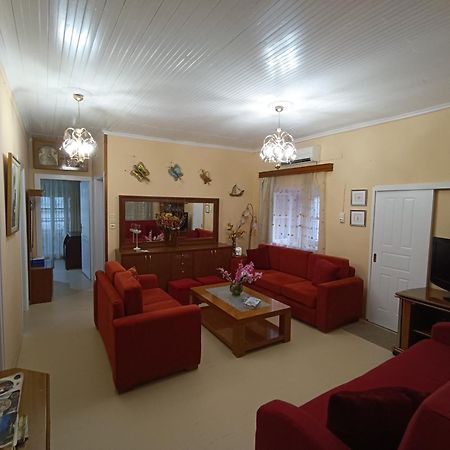 Rodomelo House With Terrace - 4 Bedrooms Leonídion エクステリア 写真