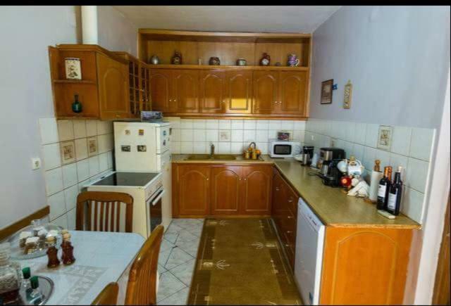 Rodomelo House With Terrace - 4 Bedrooms Leonídion エクステリア 写真