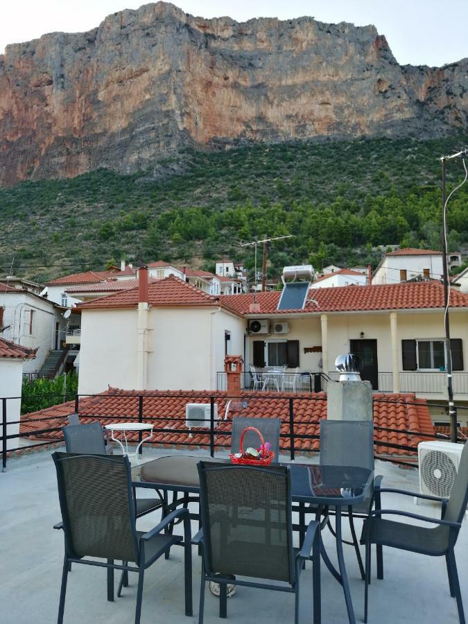 Rodomelo House With Terrace - 4 Bedrooms Leonídion エクステリア 写真