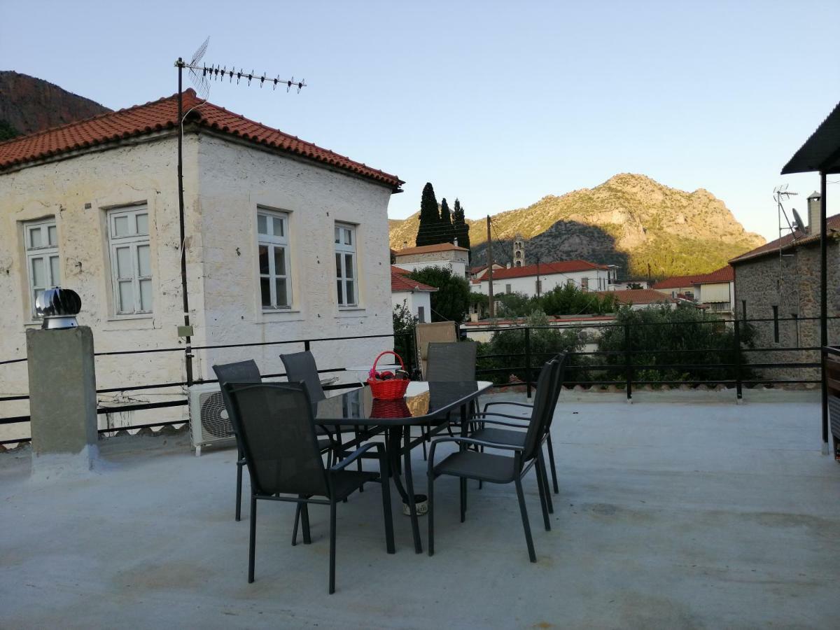 Rodomelo House With Terrace - 4 Bedrooms Leonídion エクステリア 写真