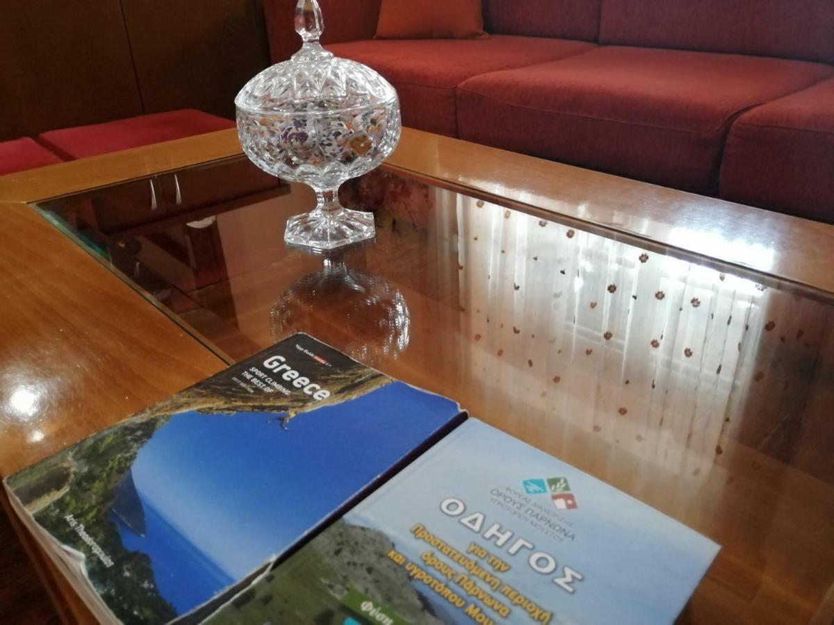 Rodomelo House With Terrace - 4 Bedrooms Leonídion エクステリア 写真